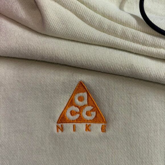 Nike-acg Men's Green/Yellow Hoodie - Picture 4 of 6
